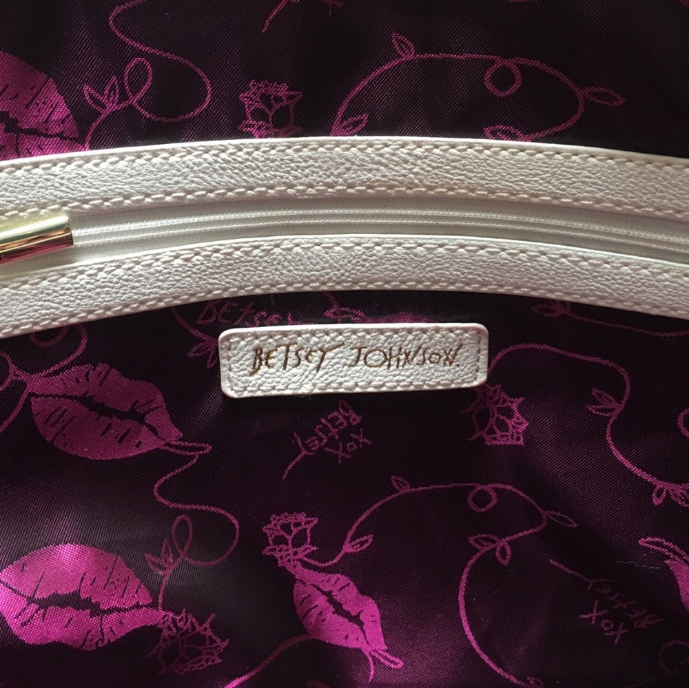 Betsey Johnson handbag - Picture 3 of 4